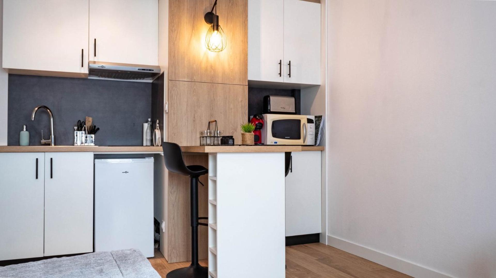 Le Petit Hotel - Superbe Studio Entierement Neuf ปัวติเยร์ ภายนอก รูปภาพ