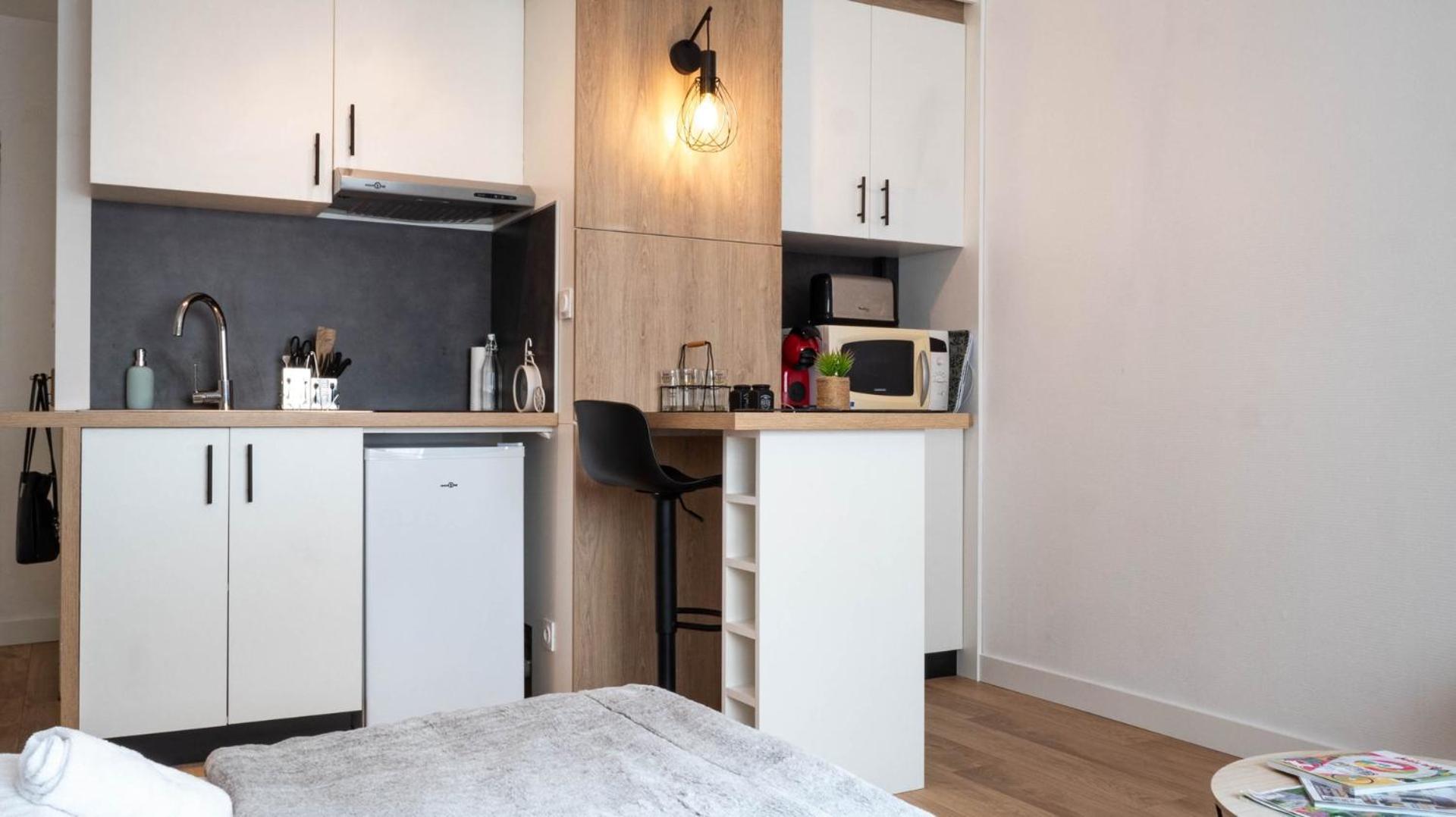 Le Petit Hotel - Superbe Studio Entierement Neuf ปัวติเยร์ ภายนอก รูปภาพ
