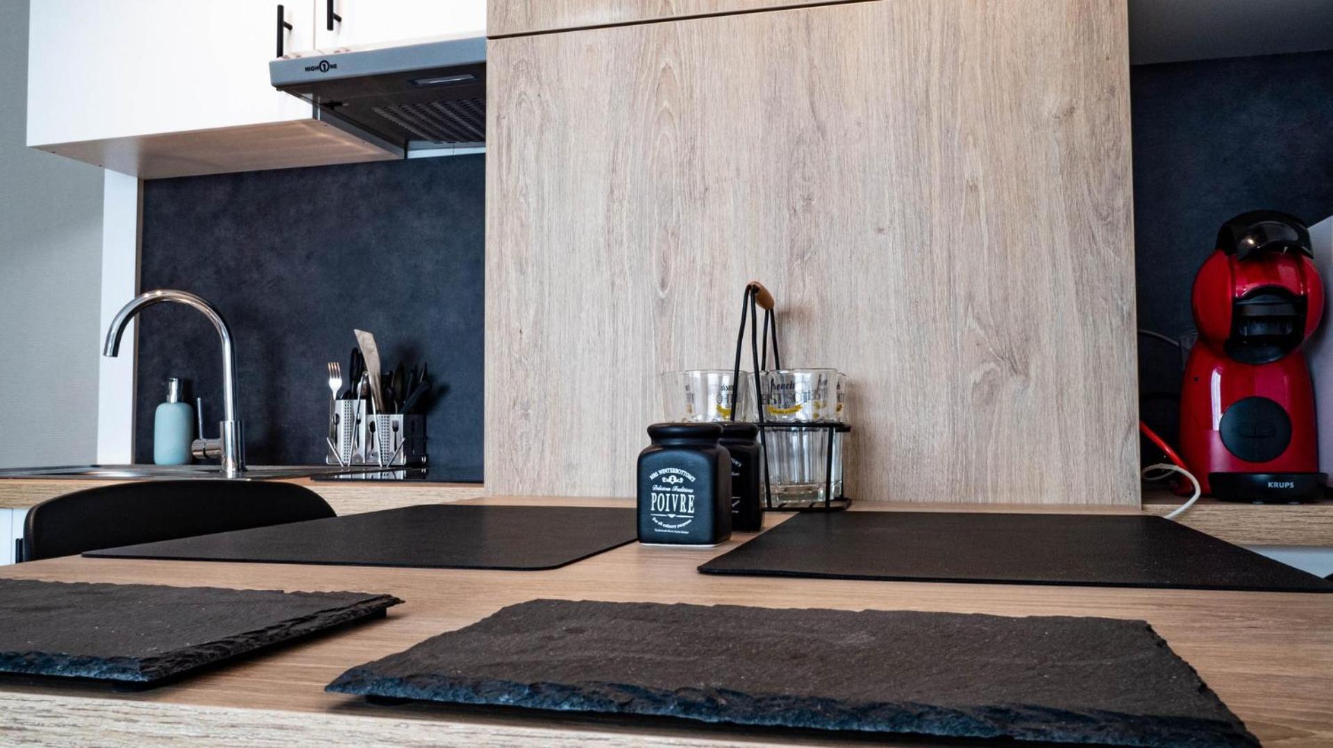 Le Petit Hotel - Superbe Studio Entierement Neuf ปัวติเยร์ ภายนอก รูปภาพ