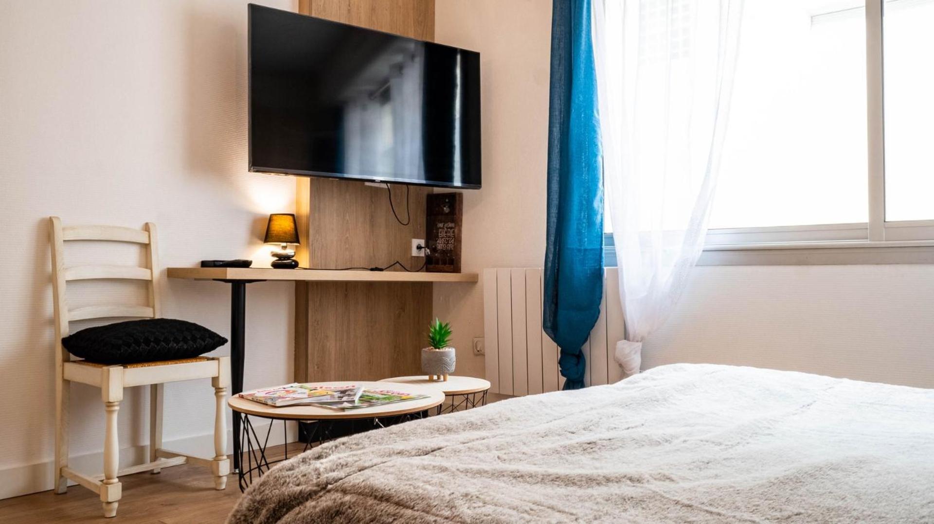 Le Petit Hotel - Superbe Studio Entierement Neuf ปัวติเยร์ ภายนอก รูปภาพ