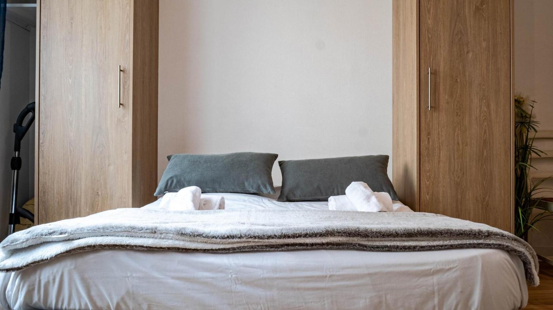 Le Petit Hotel - Superbe Studio Entierement Neuf ปัวติเยร์ ภายนอก รูปภาพ